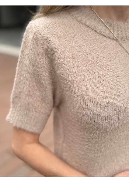 Kısa Kollu Yumoş Kazak fırsatları