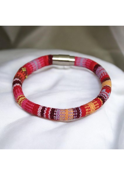 El Yapımı Pembe Kilim Dokuma Mıknatıslı Unisex Bileklik | 4 Beden, Motifli Tasarım fiyatları