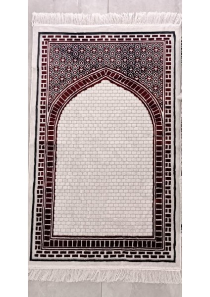 Tuğla Ile Süslenmiş Mihrap Motif Akrilik Polyester Kadife Desenli Namazlık Seccade (110X70)CM 700 gr fiyatları