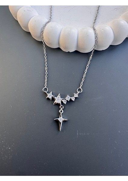 Işıklı Kutuda Yıldızlı Gümüş Renk Çelik Kolye modelleri