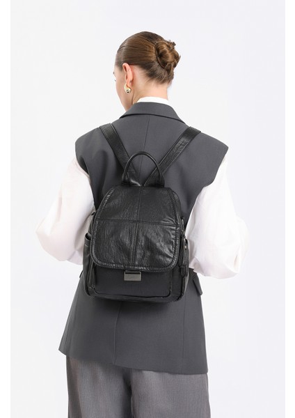 Barcelona Çok Cepli Kapak Detaylı Günlük Orta Boy Kadın Sırt Çantası Platin fırsatları