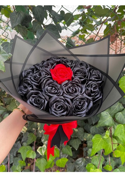 Siyah Gül Buketi