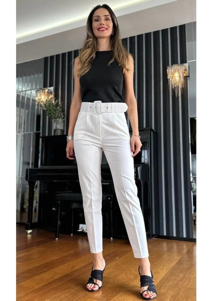 Slim Fit Havuç Paça Kemerli Kadın Pantolon – Zamansız Şıklık, Maksimum Konfor, Modern Siluet indirimleri