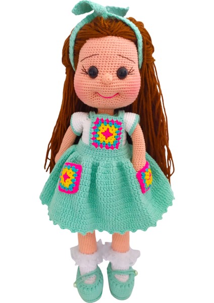 El Yapımı Su Yeşili Elbiseli Motif Bebek