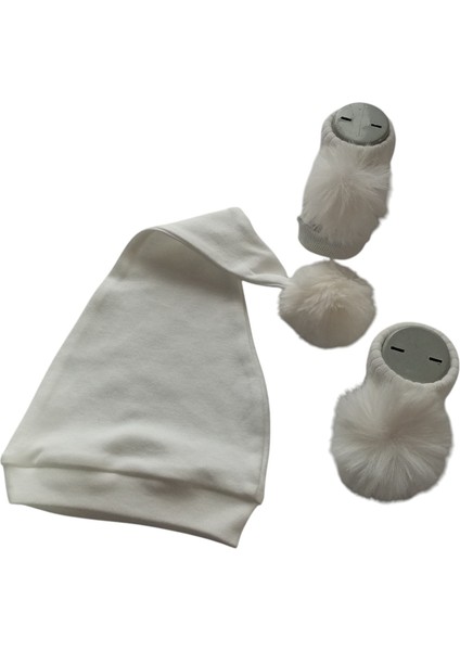 Hoşgeldin Bebek, Yenidoğan Unisex Bebek, Beyaz Şapka Ponpon Çorap Hediye Seti