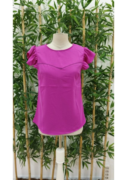 Kadın Yuvarlak Yaka Kolları Fırfırlı Krep Bluz