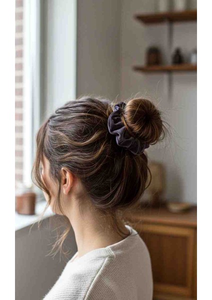 Kendinden Simli Kadife Scrunchie – Yumuşak ve Işıltılı Saç Tokası Lastikli Toka| Şık & Rahat Kullanım fırsatları