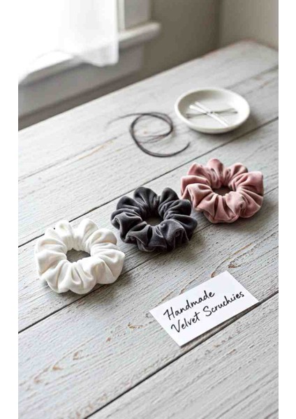 3 Lü Kendinden Simli Kadife Scrunchie – Yumuşak ve Işıltılı Saç Tokası Lastikli Toka| Şık & Rahat Kullanım