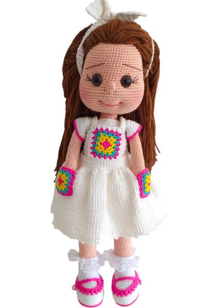 El Yapımı Ekru Elbiseli Motif Bebek