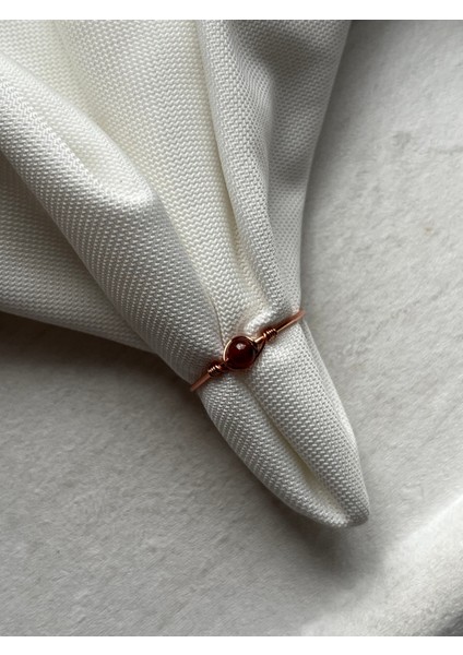 Minimal Hessonit Taşı Bakır Renk Ayarlanabilir Tel Yüzük