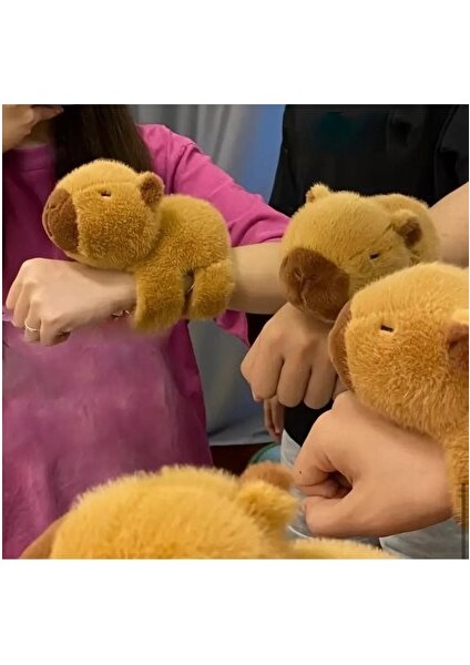 Kola Takılan Capybara Peluş Bileklik Tüylü Esnek Kollu