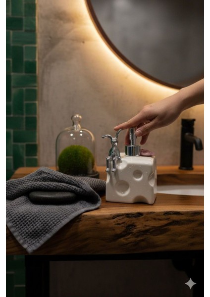 Sıvı Sabunluk Tekli Porselen Şık Tavşan Detaylı