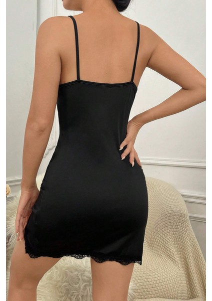 Kadın Siyah Göğsü ve Bacakları Dantelli Yırtmaçlı Şık Gecelik fiyatları