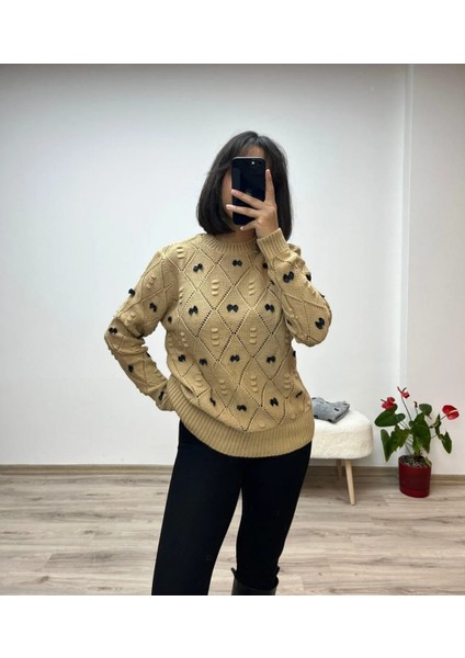 Mini Fiyonk Detaylı Triko Kazak