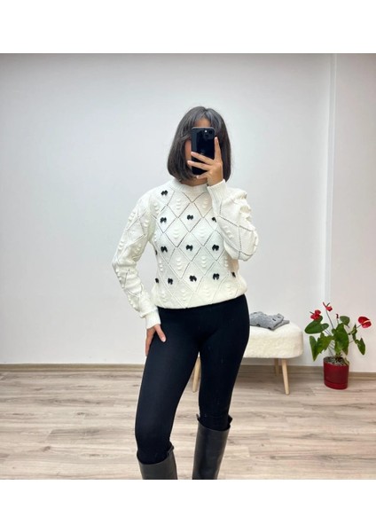 Mini Fiyonk Detaylı Triko Kazak