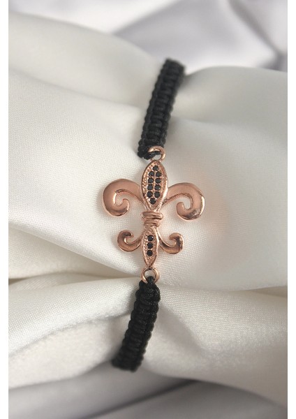 Pirinç Rose Renk Zirkon Taş Işlemeli Zambak Figür Asansörlü Makrome Kadın Bileklik