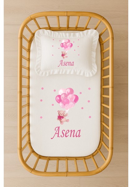 Isimli Bebek Nevresim Takımı 70X120 Pembe Balonlu Ayıcık Temalı Fırfırlı Dolgulu Yastıklı