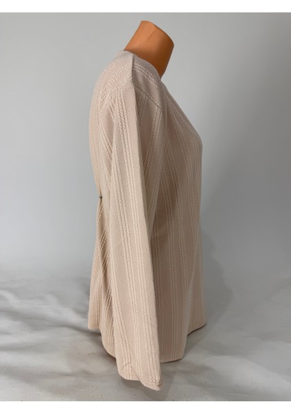 Kadın Örgü Desenli Bisiklet Yaka Uzun Kollu Yanları Yırtmaçlı Yün Anne Penye Tişört fırsatları