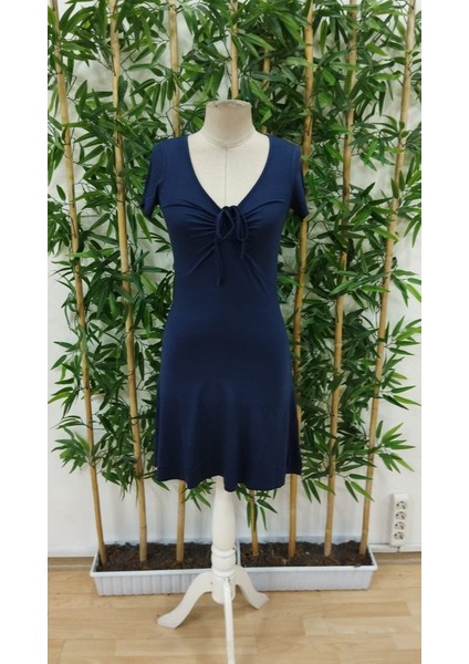 Kadın Kısa Kollu Derin Büzgülü V Yakalı Viskon Elbise