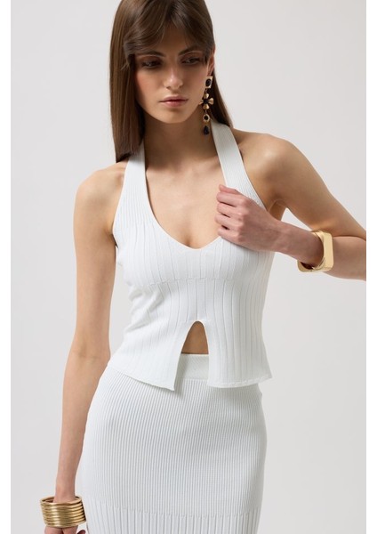 V Detay Dokulu Crop Bluz