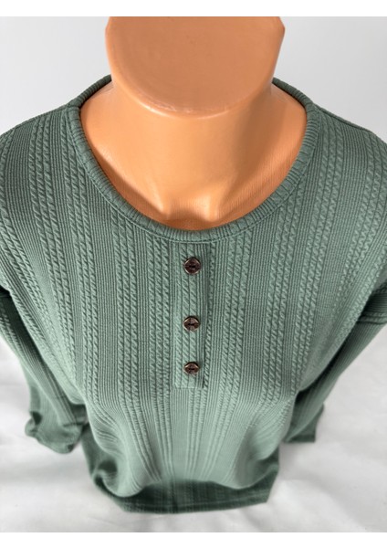 Kadın Örgü Desenli Bisiklet Yaka Uzun Kollu Yanları Yırtmaçlı Yün Anne Penye Tişört modelleri