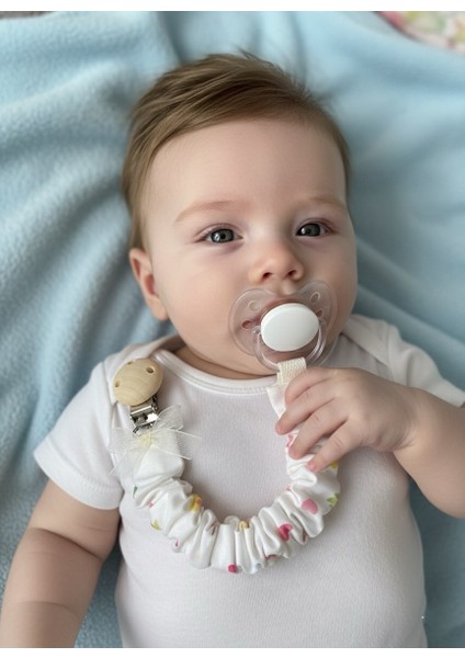 Emzik Askısı -2’li Set %100 Pamuk Kumaş - Şık Tasarım- Güvenli Ahşap Klipsli modelleri