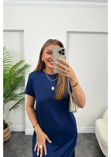 Kadın Kısa Kollu Yırtmaç Detaylı Salaş Viskon Elbise