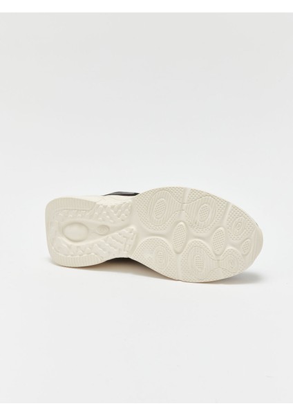 Yeni Sezon Bağcıklı Kadın Spor Ayakkabı fırsatları