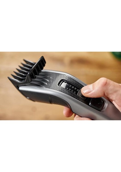 Güçlü ve Hassas Saç Kesme Makinesi, Profesyonel Sonuçlar Için Ideal