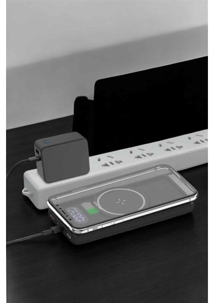 Powerbank Taşınabilir 10.000 Mah Hızlı Şarj Dijital Göstergeli modelleri