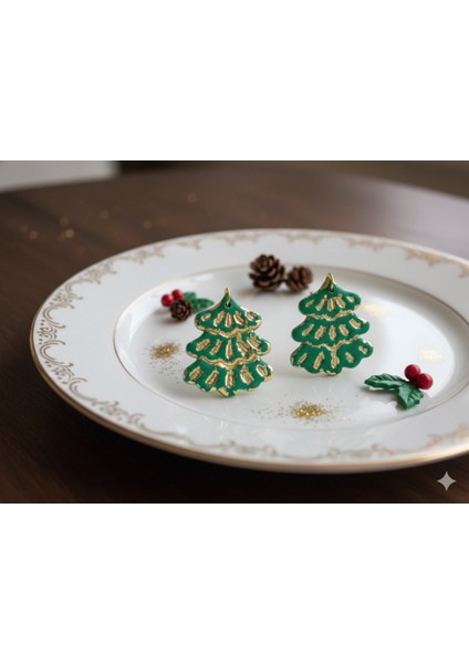 Emerald Tree Luxe – El Yapımı Yeşil & Gold Yılbaşı Çam Ağacı Küpe | Polimer Kil | 5 cm fiyatları