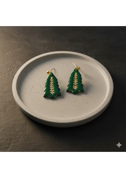 Forest Luxe – El Yapımı Yeşil Gold Detaylı Çam Ağacı Küpe | Polimer Kil | 5 cm fiyatları