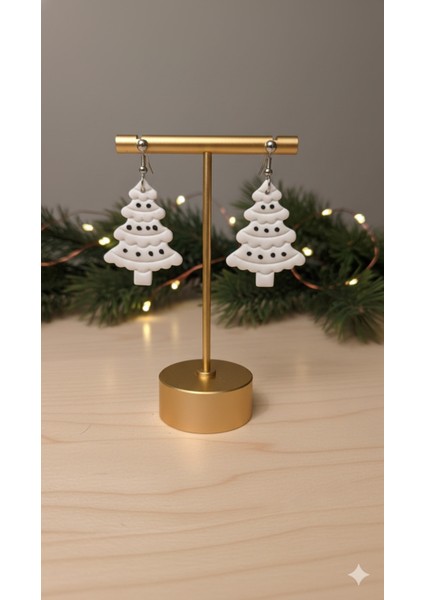 Snowy Pine – El Yapımı Beyaz Yılbaşı Çam Ağacı Küpe | Polimer Kil | 5 cm modelleri