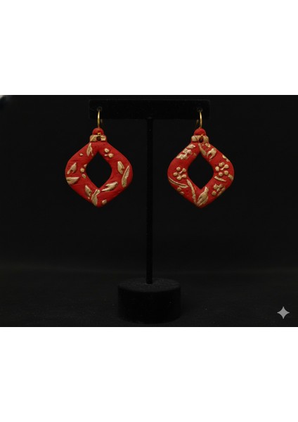 Crimson Wreath – El Yapımı Kırmızı Gold Detaylı Geometrik Küpe | Polimer Kil | 5 cm modelleri