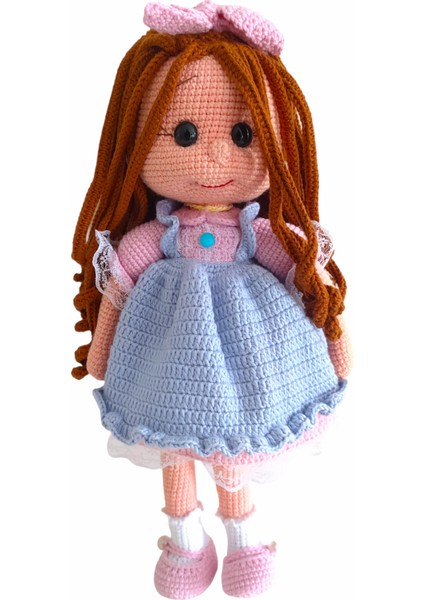 El Yapımı Mavi Elbiseli Dantel Çoraplı Kız