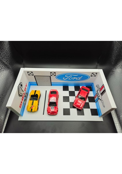 Minyatür Araba Garajı (Hotwheels Modeller ile Uyumludur)