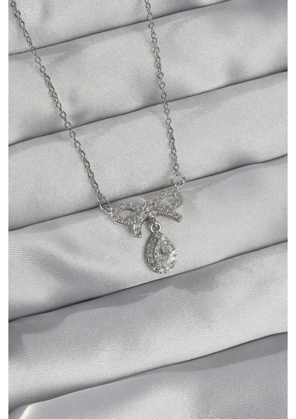 316L Çelik Gümüş Renk Zirkon Taşlı Fiyonk Detay Damla Kolye