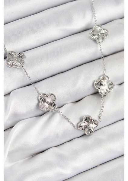 Pirinç Vıp Yonca Model Gümüş Renk Kadın Kolye