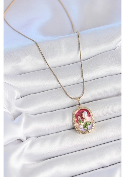 316L Çelik Gold Renk Zincir Mix Renk Incili Çiçek Işlemeli Portre Model Kadın Kolye fiyatları