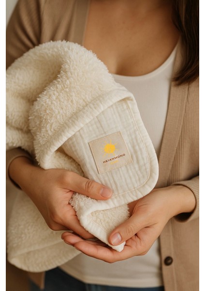 Krem Renk Çift Taraflı Müslin Koyun Tüyü Bebek Battaniyesi (100X120 Cm) modelleri