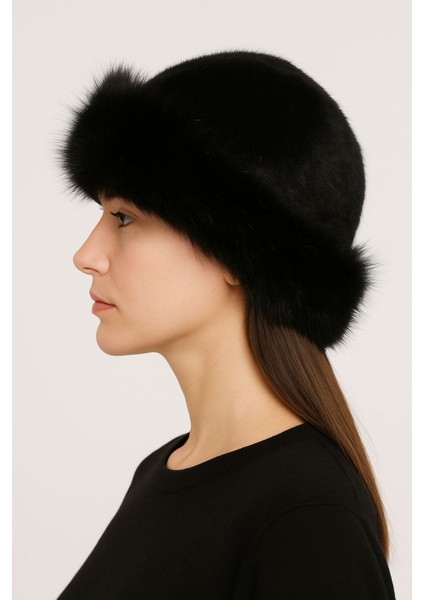 Kadın Siyah Kürk Detaylı Kışlık Bere modelleri