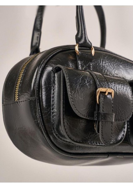 Kadın Çift Cepli Tokalı Deri Görünümlü Mini Omuz ve El Çantası