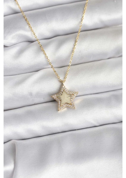 Pirinç Gold Renk Zincirli Yıldızlı Model Kadın Kolye