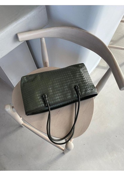 Nadi Tote Fermuarlı Örgü Detaylı Baget El Omuz Çantası fiyatları