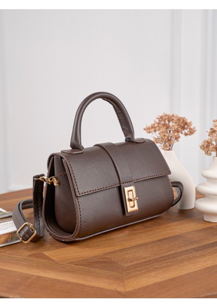 Kadın Mini Kilit Detaylı Çapraz Askılı El ve Omuz Çantası fiyatları