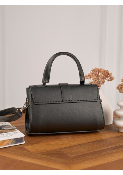 Kadın Mini Kilit Detaylı Çapraz Askılı El ve Omuz Çantası modelleri