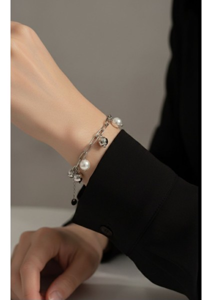 Kadın Inci ve Top Detaylı Sallantılı Çelik Bileklik