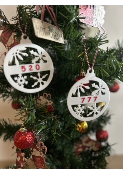 777 & 520 Yazılı Ikili Yılbaşı Ağacı Süsü – Bereket ve Şans Temalı Özel Tasarım