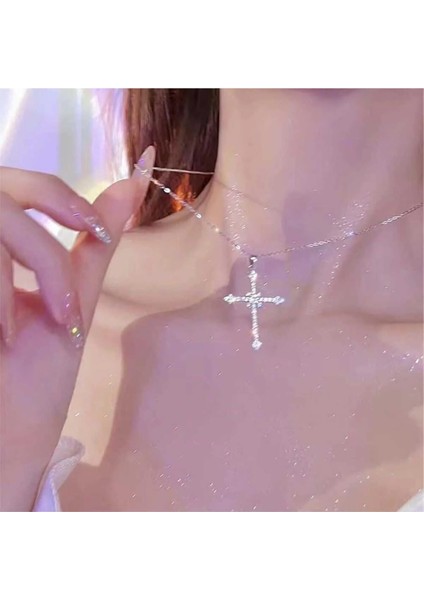 Parıltılı Taşlı Gümüş Haç Kolye fiyatları