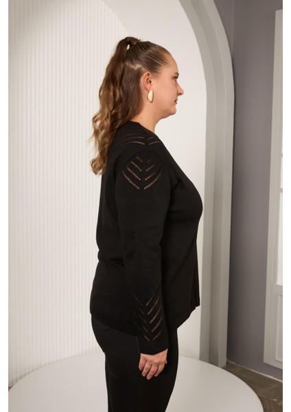 Büyük Beden Kol ve Yaka Ajur Desenli Büyük Beden Triko Siyah modelleri